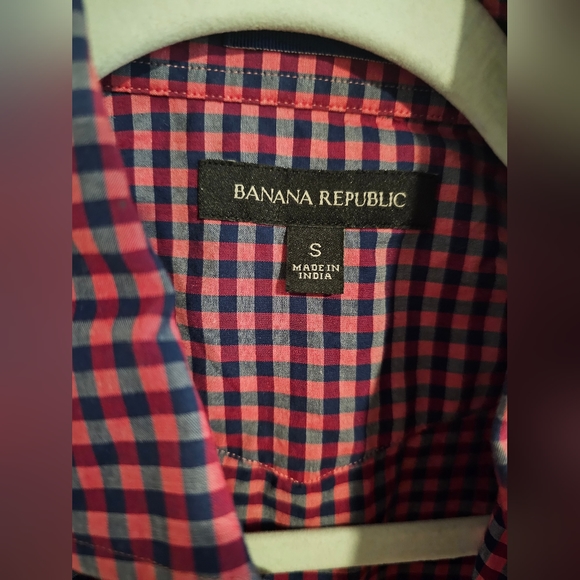 Banana Republic checkered short-sleeved button up (red and blue) - Picture 2 of 5